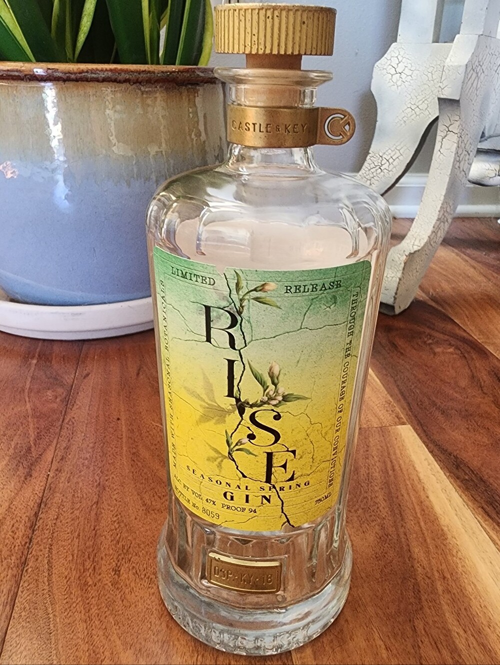 Castle & Key "Rise" Spring Gin - Picture 1 of 4